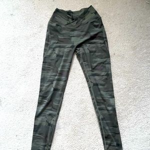 Alphalete surface power leggings